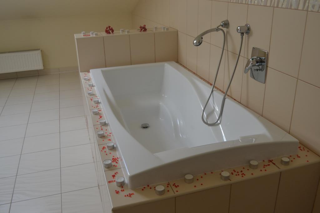 Penzion U Zamecke Zahrady Lipník nad Bečou Exterior foto